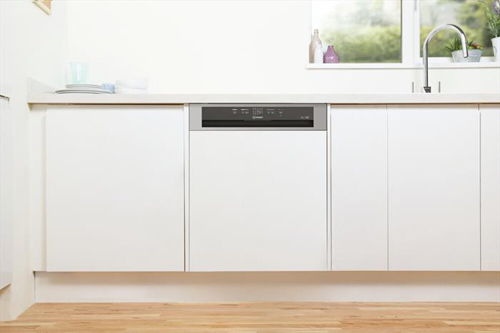 "INDESIT - Lavastoviglie I3B L634 B Classe D 14 coperti"