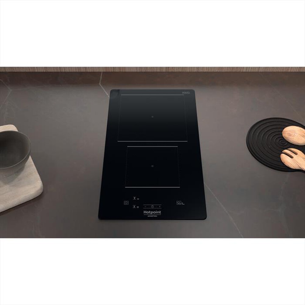 "HOTPOINT ARISTON - Piano cottura elettrico DOMINO HQ 0930S NE 28,4 cm-Nero"