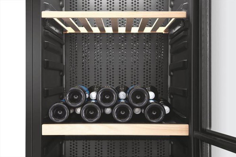 "HAIER - Cantinetta WS137GDNFI Classe F 137 bottiglie-Nero"