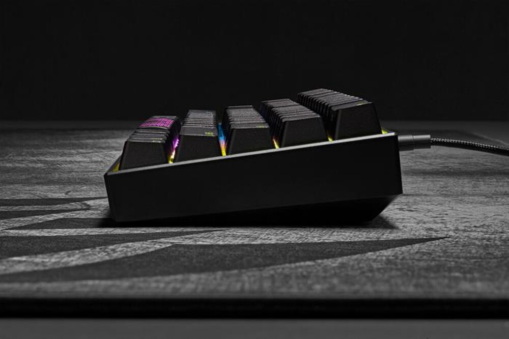 "CORSAIR - Tastiera K65 RGB MINI-Nero"