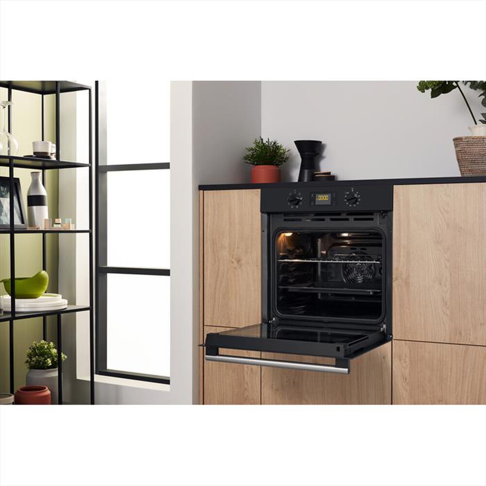 "HOTPOINT ARISTON - Forno incasso BLACK LINE FA2 540 P BL HA Classe A"
