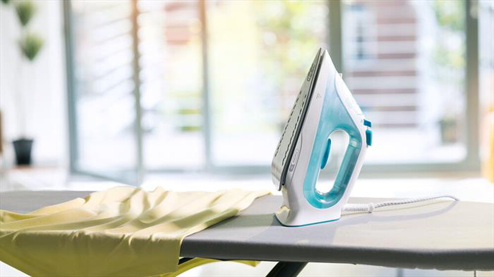 "BRAUN - Ferro da stiro a vapore TEXSTYLE 3 SI3041GR-Bianco/Verde"