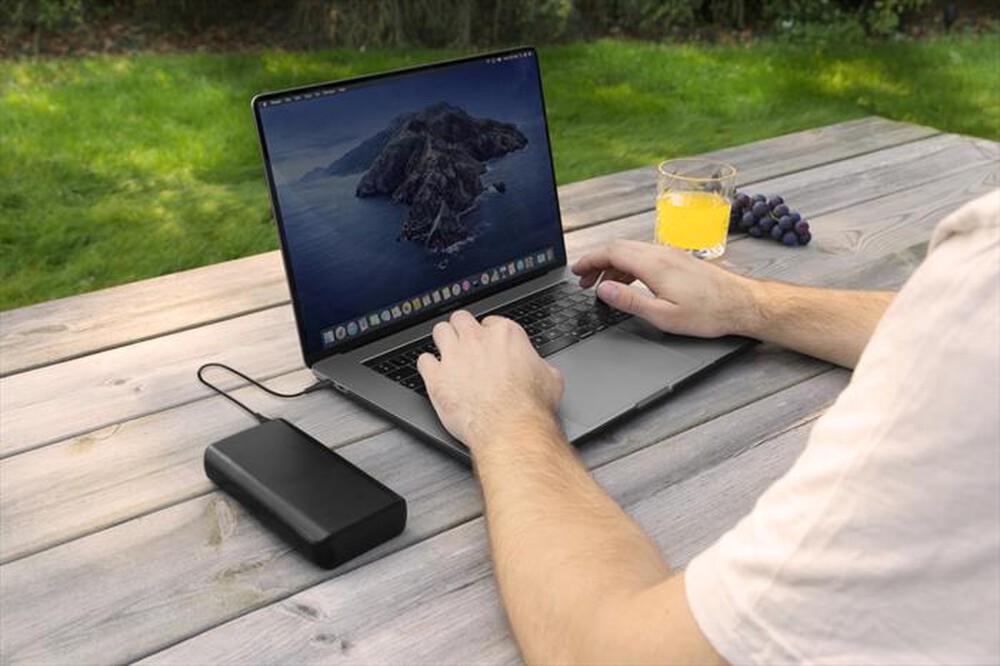 Immagine del prodotto TRUST - LARO 65W USB-C LAPTOP POWERBANK-Black
