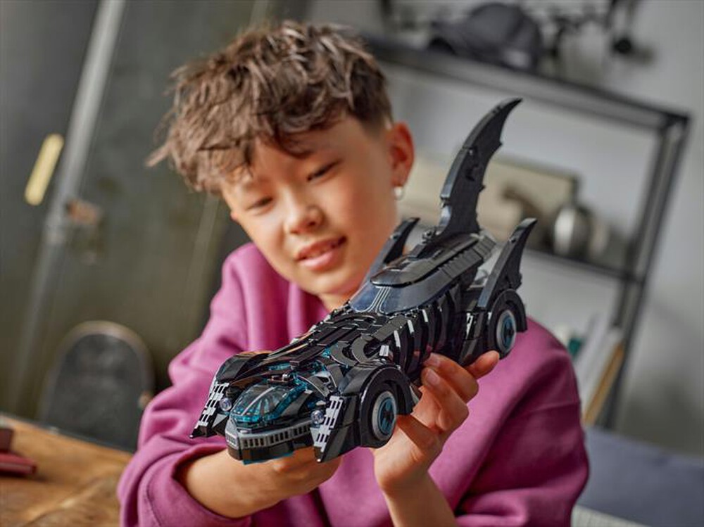 Immagine del prodotto LEGO - SUPER HEROES DC Batmobile&trade; Batman Forever&trade; 76304