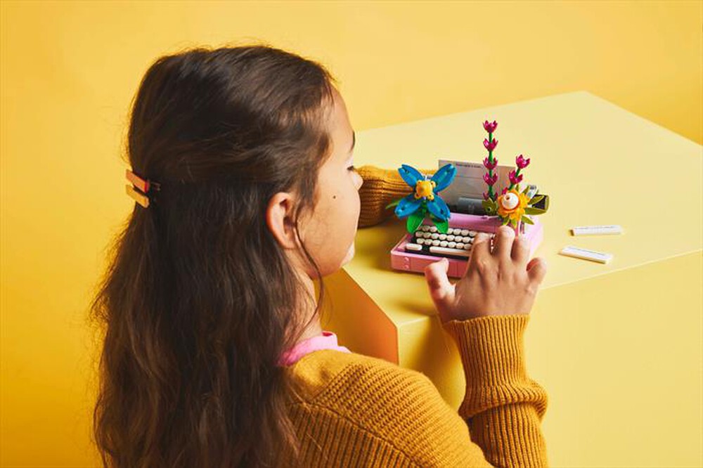 Immagine del prodotto LEGO - CREATOR Macchina da scrivere con fiori 31169