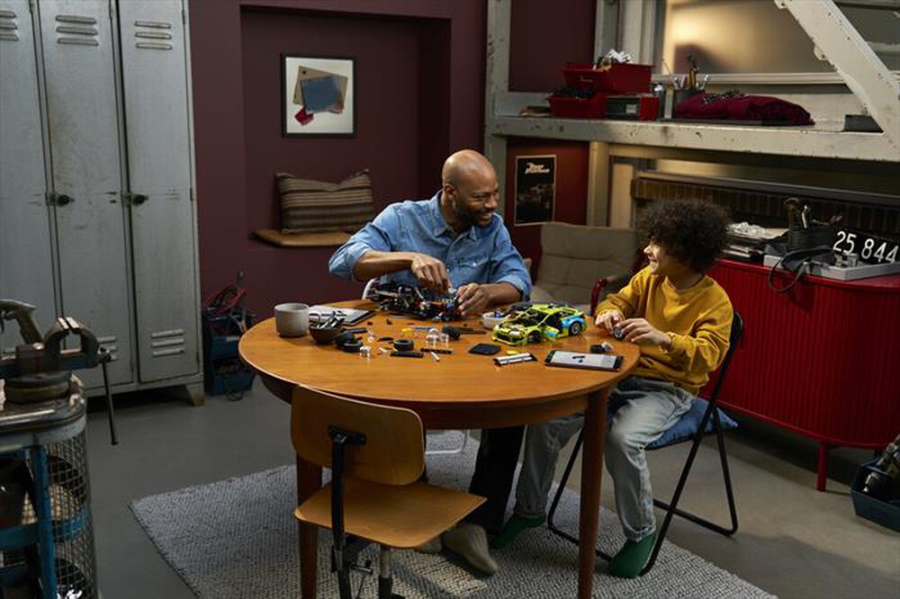 Immagine del prodotto LEGO - TECHNIC Auto Dodge Charger R/T Fast and furi-42231