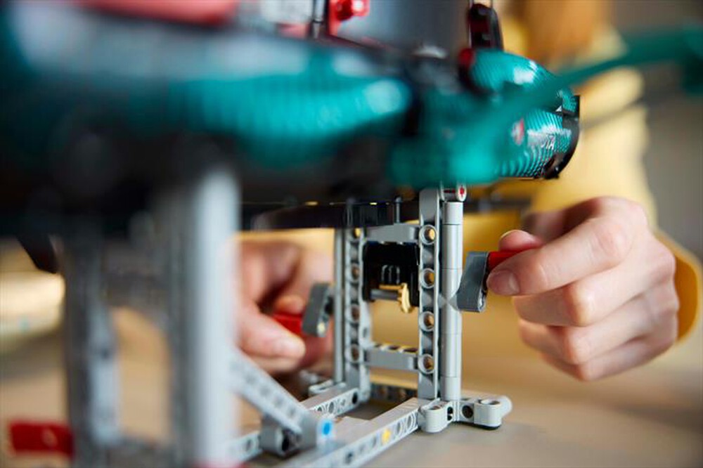 Immagine del prodotto LEGO - TECHNIC Yacht Emirates Team New Zealand AC75 42174