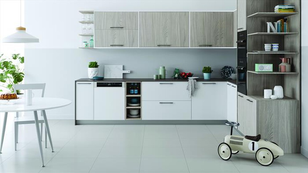"INDESIT - Lavastoviglie I3B L634 B Classe D 14 coperti"