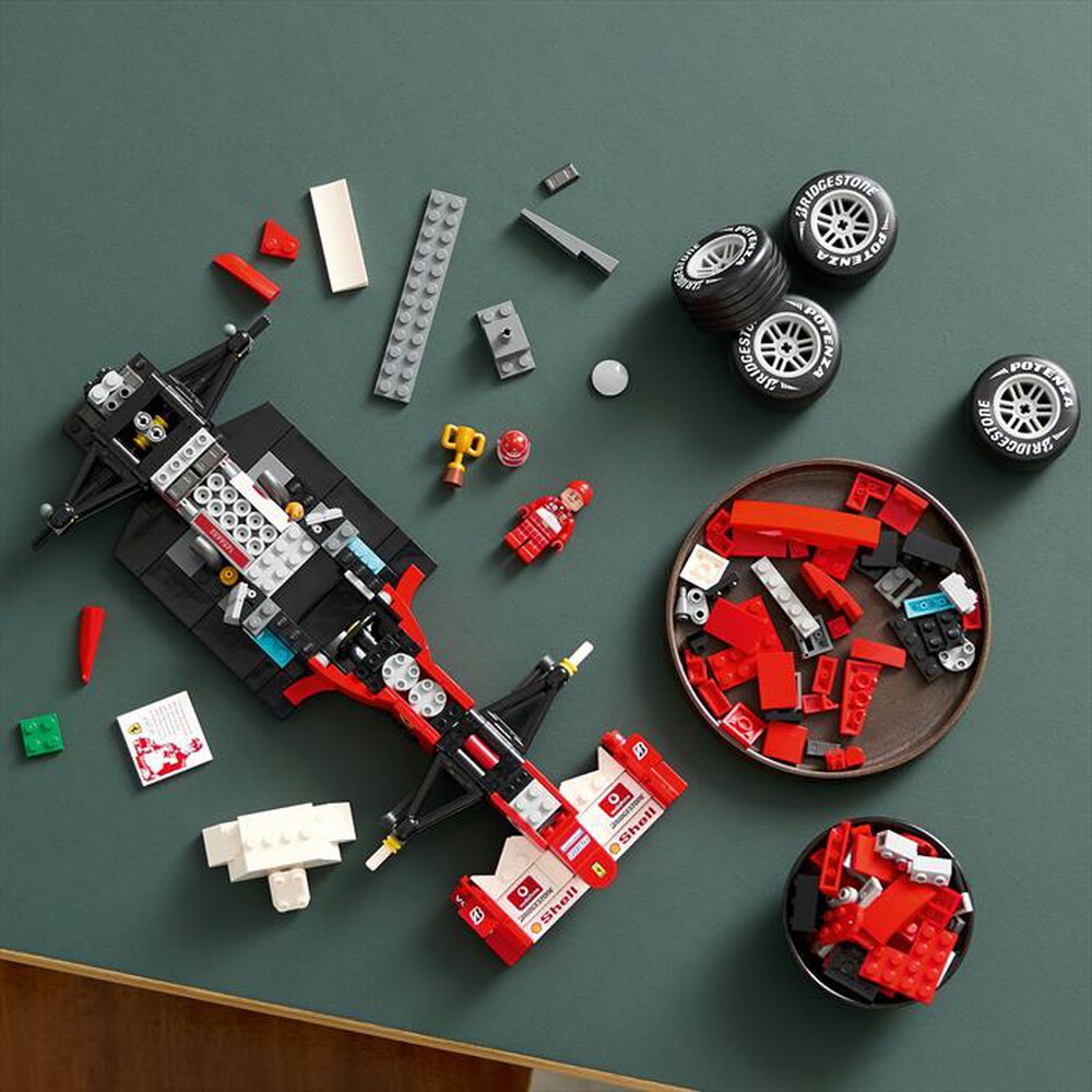 Immagine del prodotto LEGO - ICONS Ferrari F2004 e Michael Schumacher - 11375
