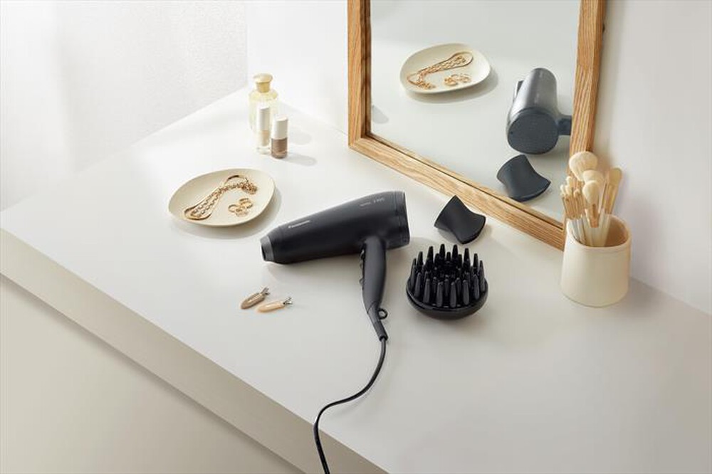 Immagine del prodotto PANASONIC - Asciugacapelli ionico EH-NE87-K-NERO
