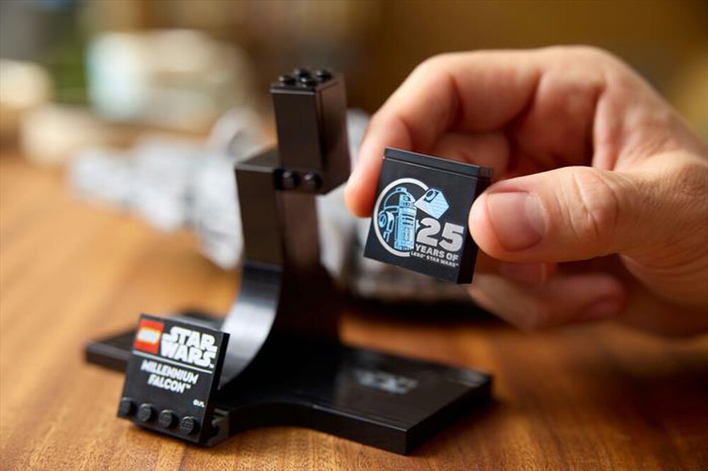 Immagine del prodotto LEGO - STAR WARS Millennium Falcon 75375