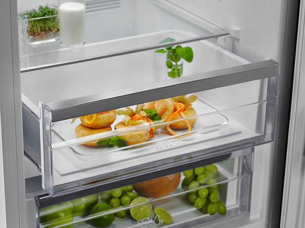 "ELECTROLUX - Frigorifero combinato LNT7ME32X2 Classe E 341lt-Grigio Inox antimpronta"