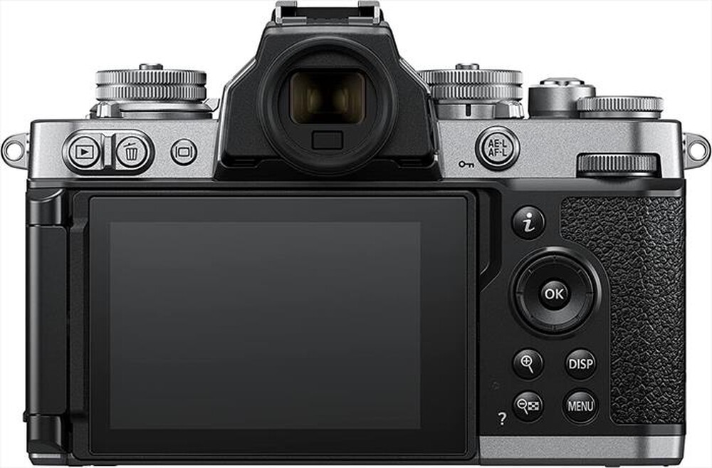 Immagine del prodotto NIKON - Fotocamera Z FC SL + Z DX 18-140 VR + SD-Silver