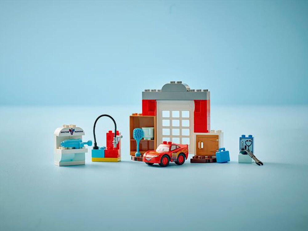 Immagine del prodotto LEGO - DUPLO Visita di McQueen all&rsquo;officina di Doc 10456