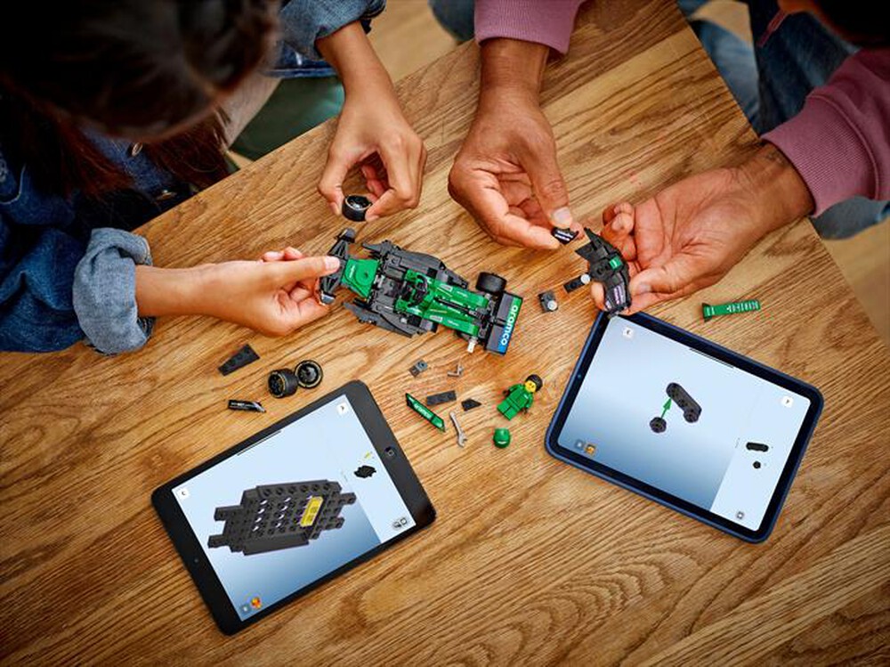 Immagine del prodotto LEGO - SPEED Aston Martin Aramco F1&reg; AMR24 77245