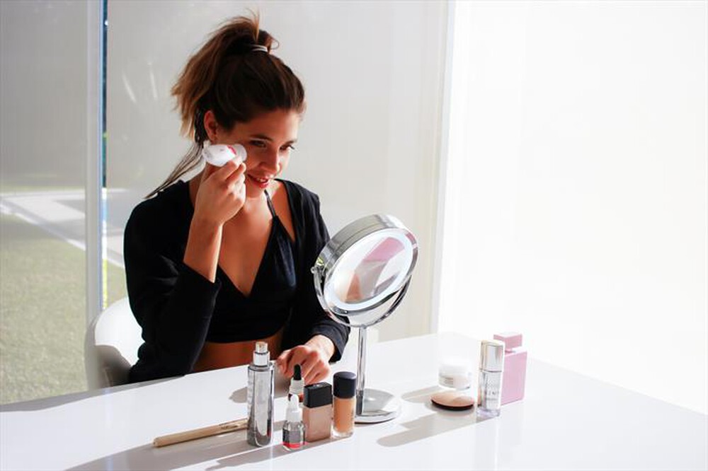 "BEURER - BS 55 Specchio cosmetico illuminato con luce Led"