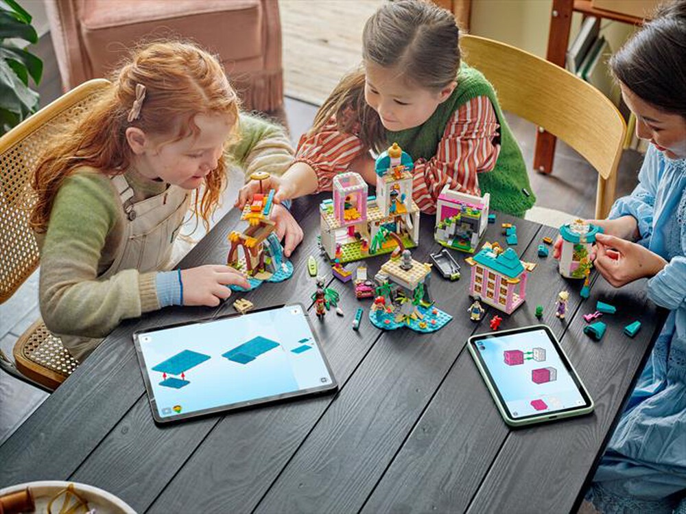"LEGO - CASTELLO DELLA PRINCIPESSA E ANIMALI REALI-,"