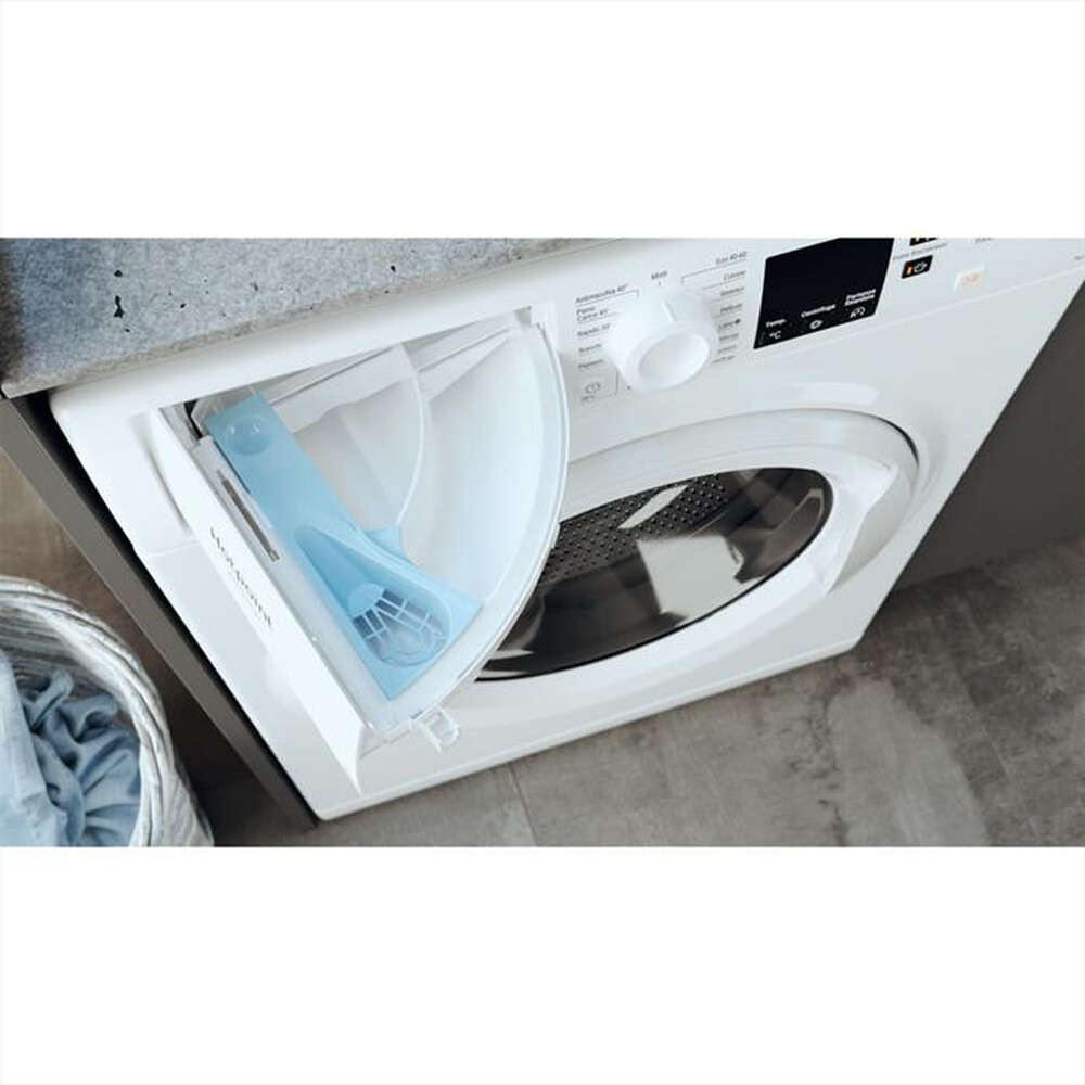 "HOTPOINT ARISTON - Lavatrice NFR327W IT N 7 Kg Classe D"