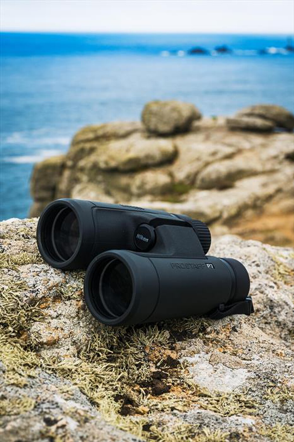 "NIKON - Binocolo PROSTAFF P7 10X42-Black"