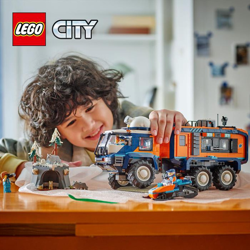 "LEGO - GRANDE CAMION ARTICO CON LABORATORIO-,"