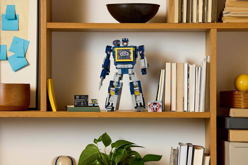 Immagine del prodotto LEGO - ICONS Transformers: Soundwave 10358