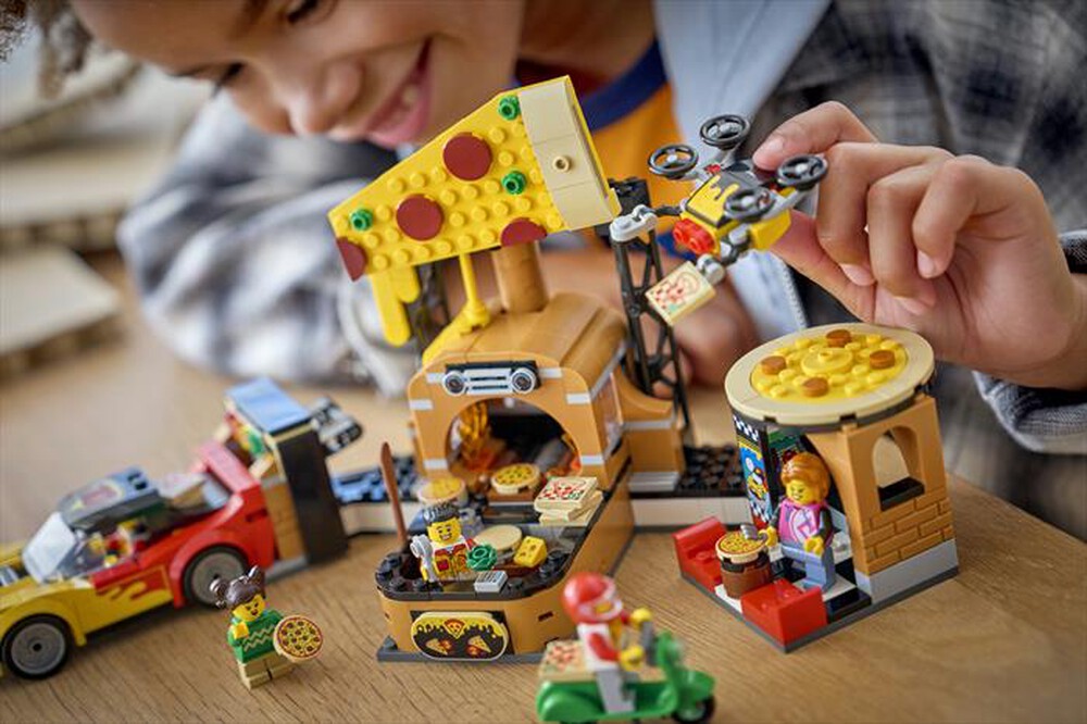 Immagine del prodotto LEGO - CITY Centro di consegna pizze con veicoli - 60496