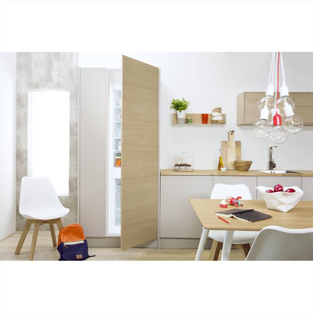 "INDESIT - Frigorifero incasso B 18 A1 D/I  277lt"