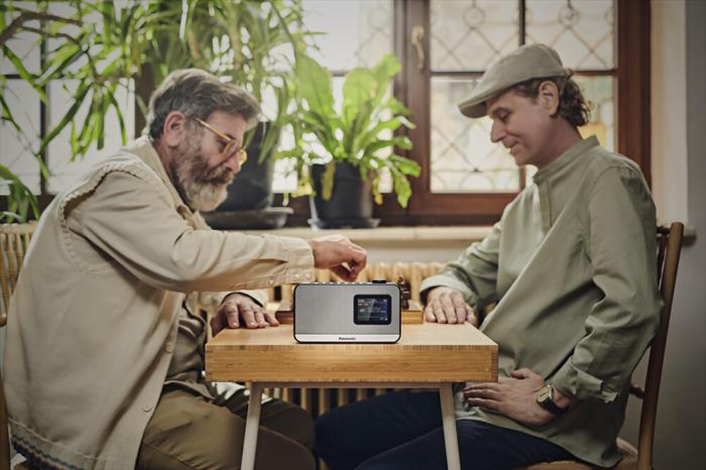 Immagine del prodotto PANASONIC - Radio Portatile FM/DAB+, Bluetooth RF-D15-SIlver/Nero