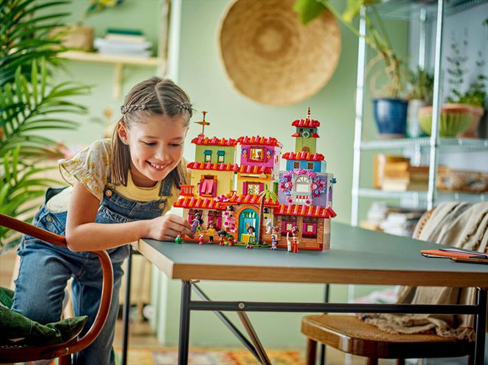 Immagine del prodotto LEGO - DISNEY CLASSIC La magica casa dei Madrigal 43245