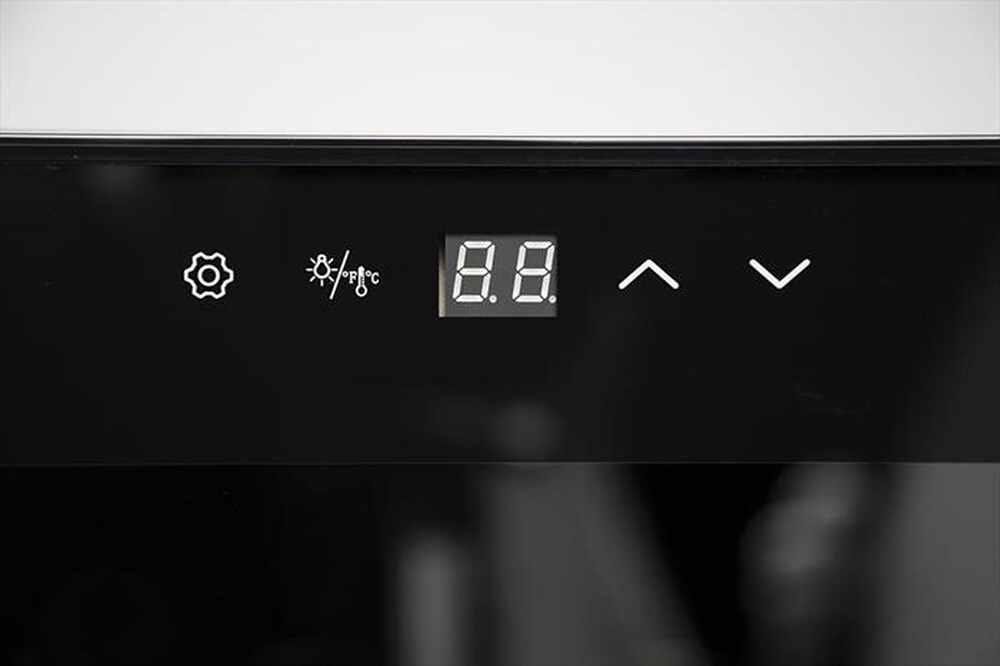 Immagine del prodotto MELCHIONI FAMILY - Cantinetta VERMENTINO 18 C Classe G 18 bottiglie-nero