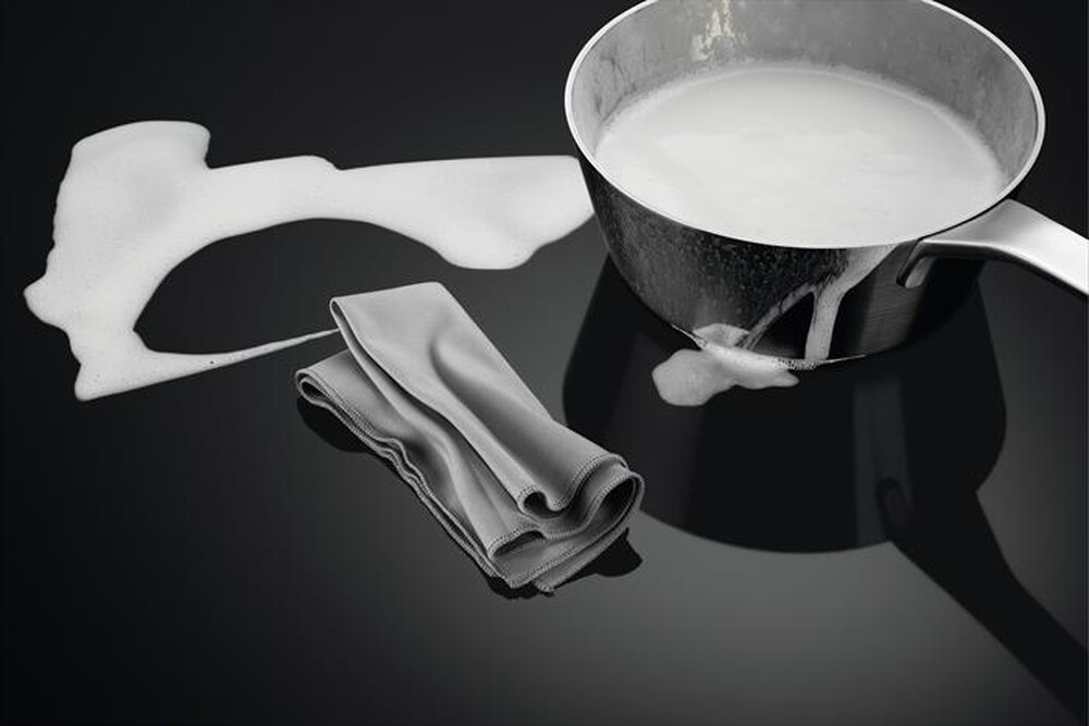 Immagine del prodotto AEG - Piano cottura elettrico TO64IM0BIB 58 cm-Nero