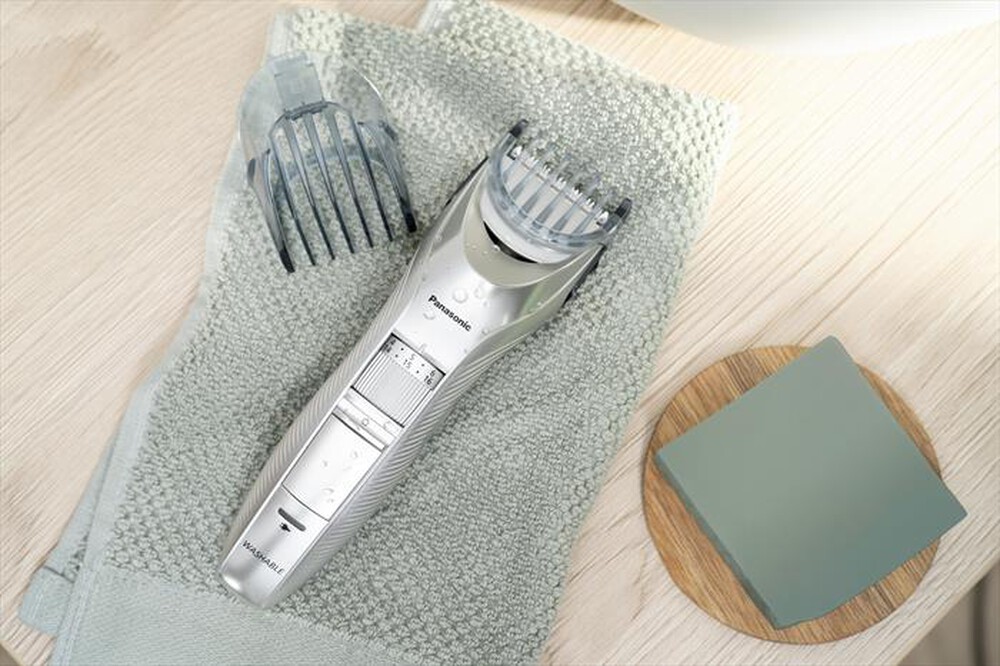 Immagine del prodotto PANASONIC - Tagliacapelli con 2 pettini ER-GC71-SILVER