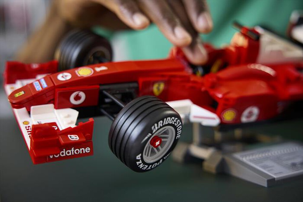 Immagine del prodotto LEGO - ICONS Ferrari F2004 e Michael Schumacher - 11375