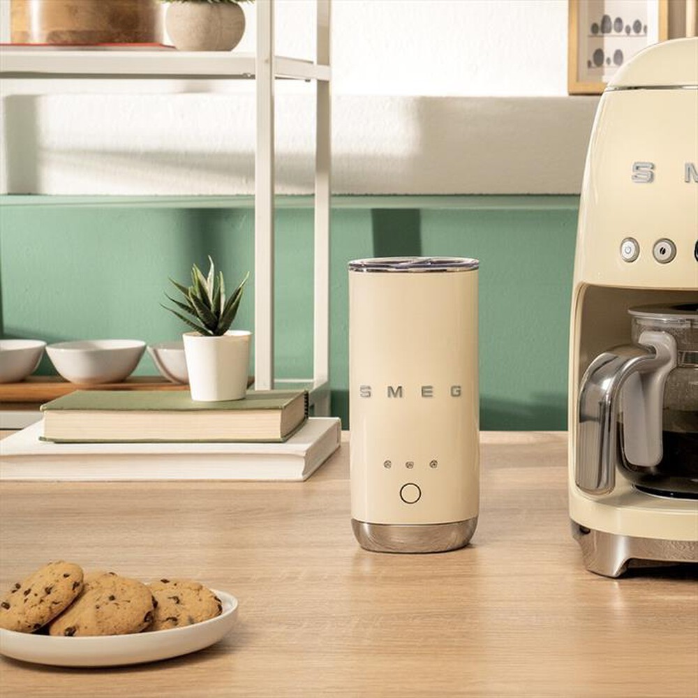 Immagine del prodotto SMEG - Montalatte elettrico MFF02CREU-Panna