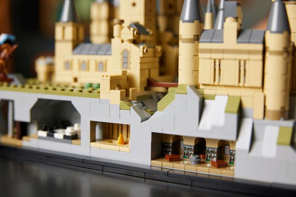 Immagine del prodotto LEGO - HARRY POTTER Castello e parco di Hogwarts 76419