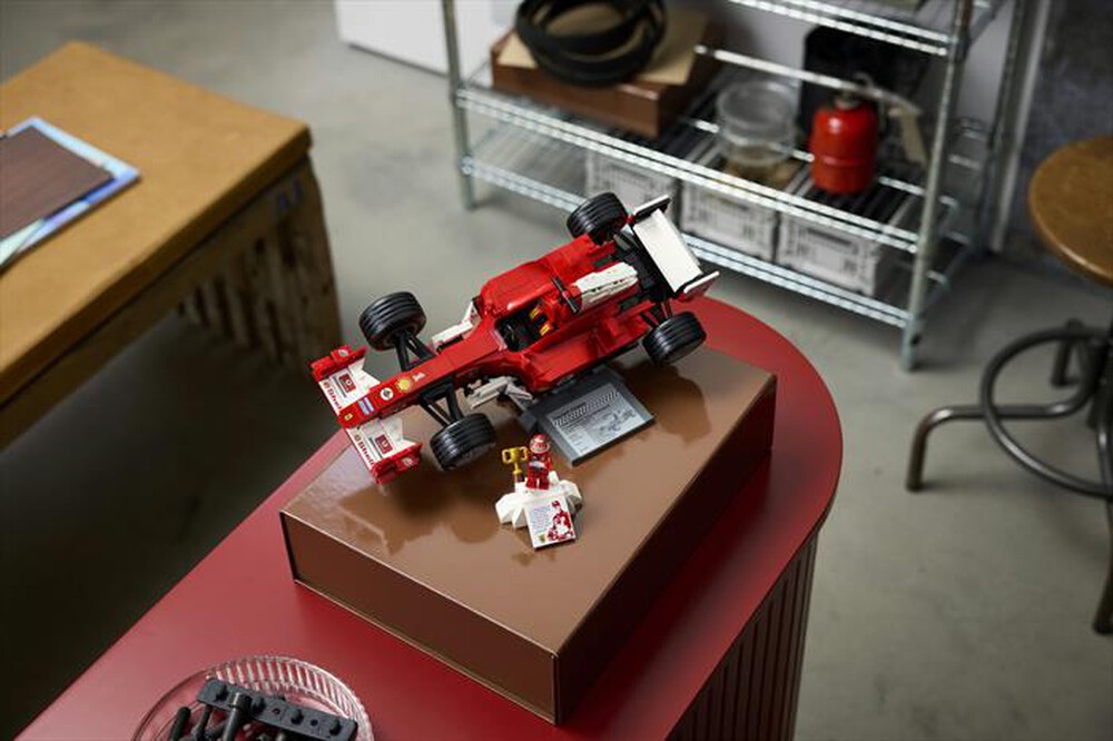 Immagine del prodotto LEGO - ICONS Ferrari F2004 e Michael Schumacher - 11375
