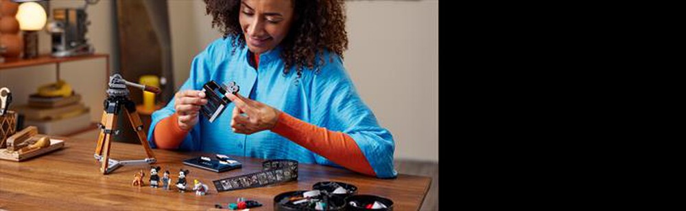 Immagine del prodotto LEGO - DISNEY CLASSIC Cinepresa omaggio Walt DISNEY 43230