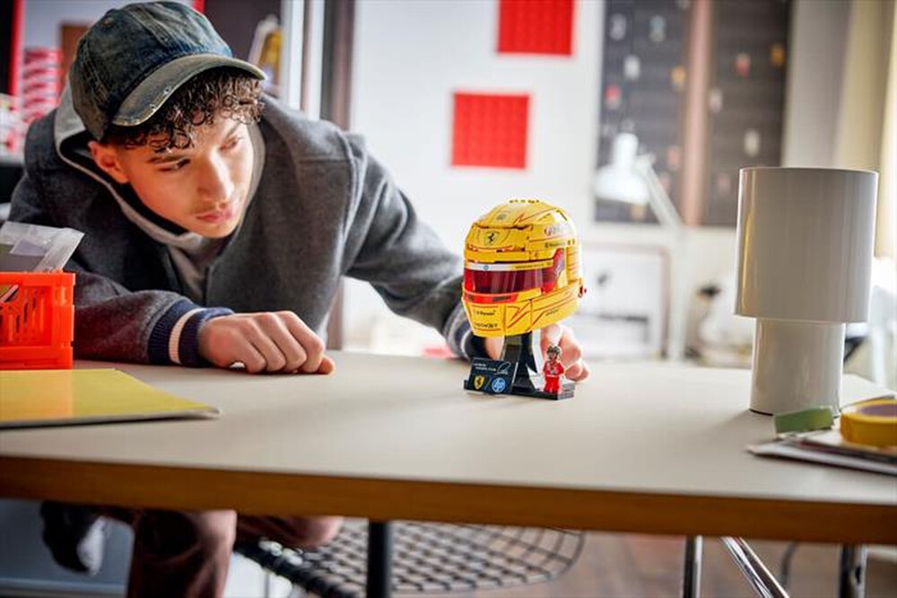 Immagine del prodotto LEGO - 43022 -CASCO DI LEWIS HAMILTON SCUDERIA FERRARI-Multicolore
