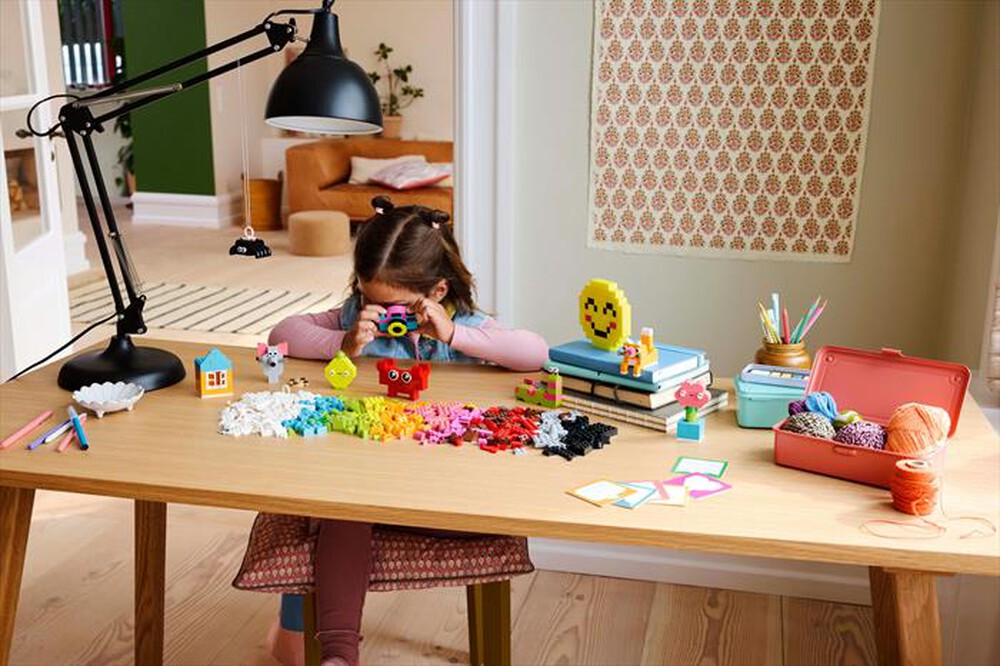 Immagine del prodotto LEGO - CLASSIC Scatola della felicit&agrave; creativa 11042