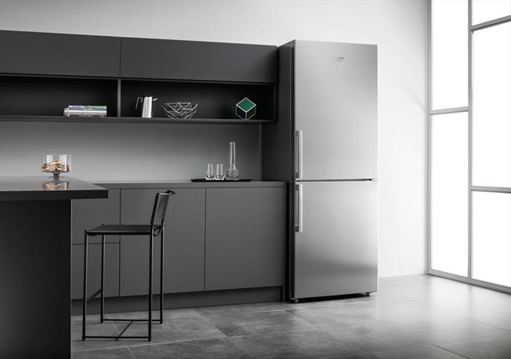 Immagine del prodotto HOTPOINT ARISTON - Frigorifero combinato TOTAL NO FROST HA70BI 932 S-Alluminio
