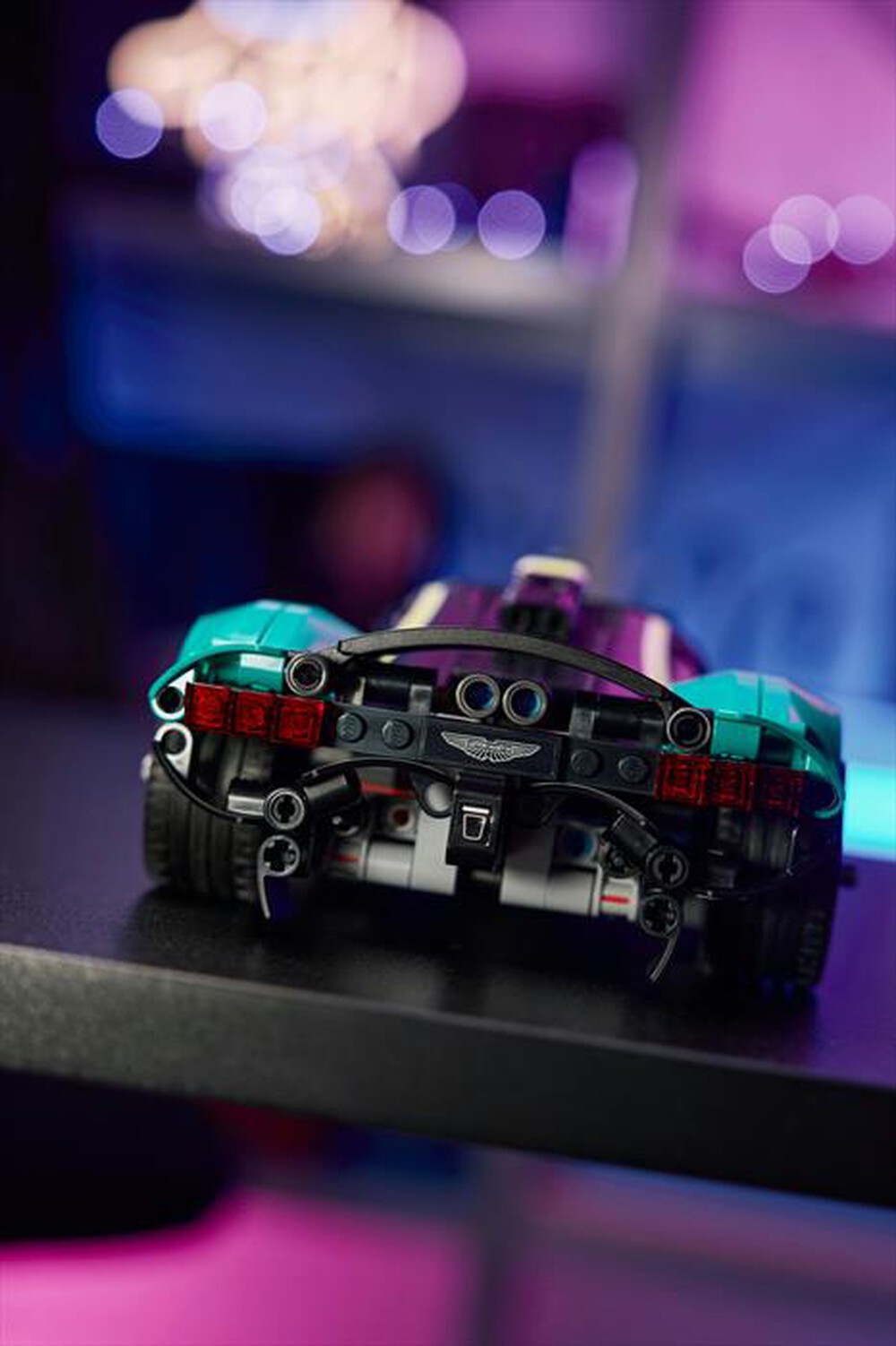 "LEGO - TECHNIC Aston Martin Valkyrie - 42208"