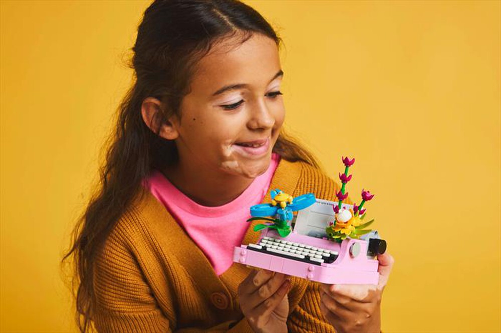 Immagine del prodotto LEGO - CREATOR Macchina da scrivere con fiori 31169