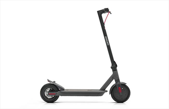 Image of E-SCOOTER PRO-I EVO (WITH TURN SIGNALS)