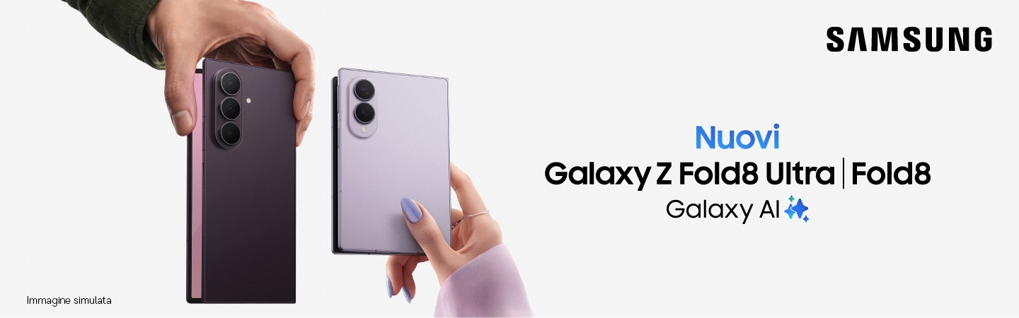 SAMSUNG - Persone tengono in mano i nuovi Galaxy Z Fold8 Ultra nella colorazione Violet Shadow e Galaxy Z Fold8 nella colorazione Lavander, con la sua nuova forma rispetto ai precedenti Galaxy Fold.